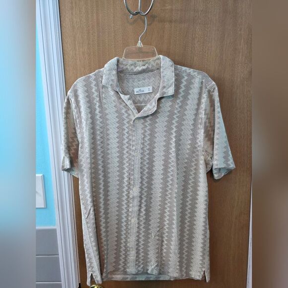 Hollister Tan Casual Button Down Shirt - Picture 1 of 3